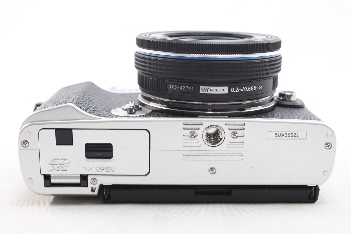【中古(used)】オリンパス PEN E-P7 + M.ZUIKO DIGITAL ED 14-42mmF3.5-5.6 EZ