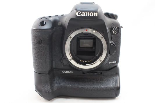 【中古(used)】キヤノン EOS 7D Mark II + BG-E16