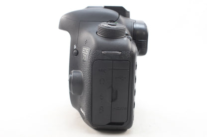 【中古(used)】キヤノン EOS 7D Mark II + BG-E16
