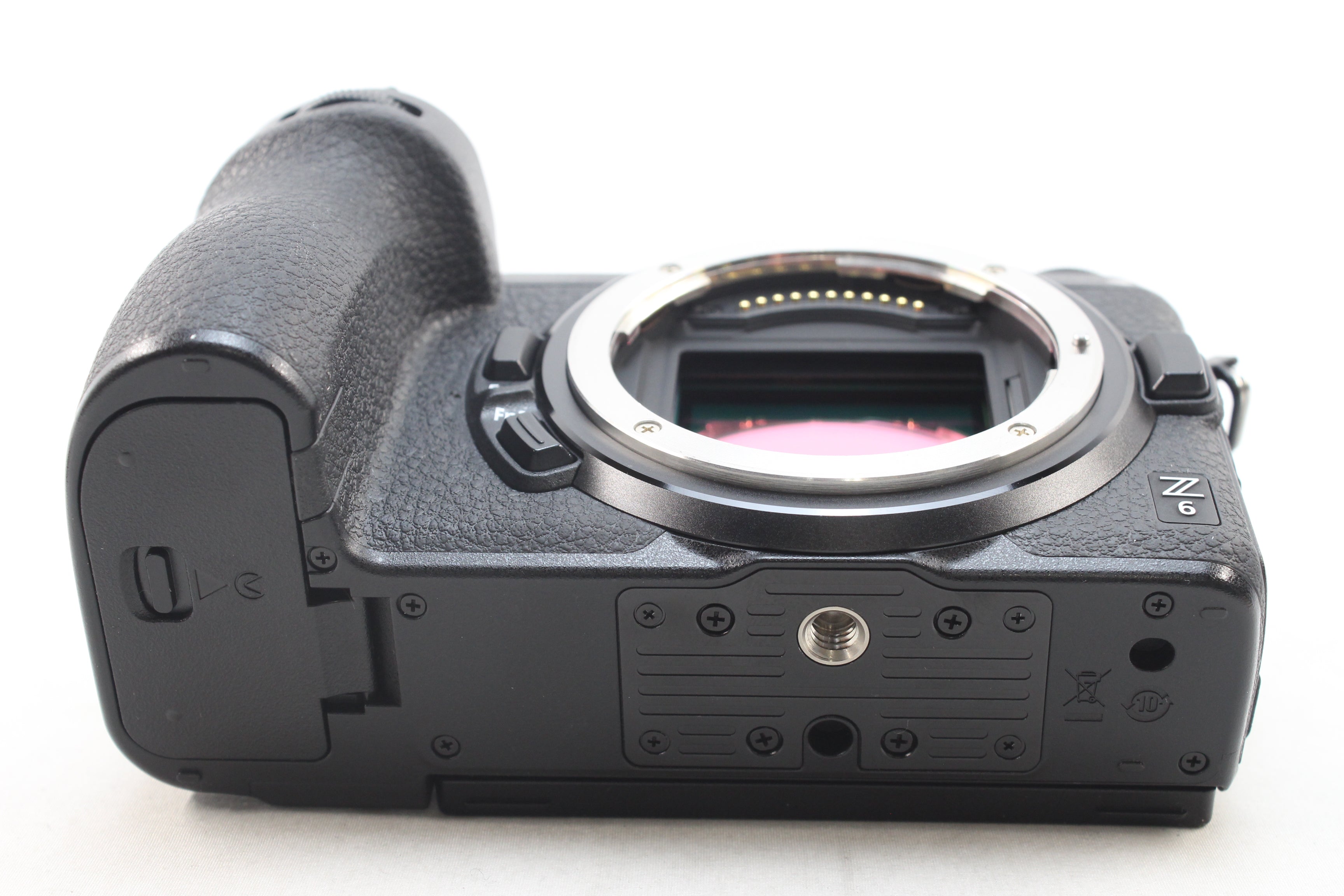 Nikon z6 本体　バッテリー付き　ジャンク品　撮影と記録可能 最終値下げ】Nikon Z6 美品 保証付き 撮影枚数33000回 - メルカリ