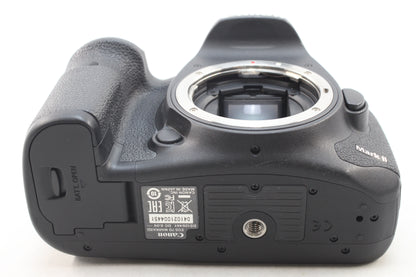 【中古(used)】キヤノン EOS 7D Mark II + BG-E16