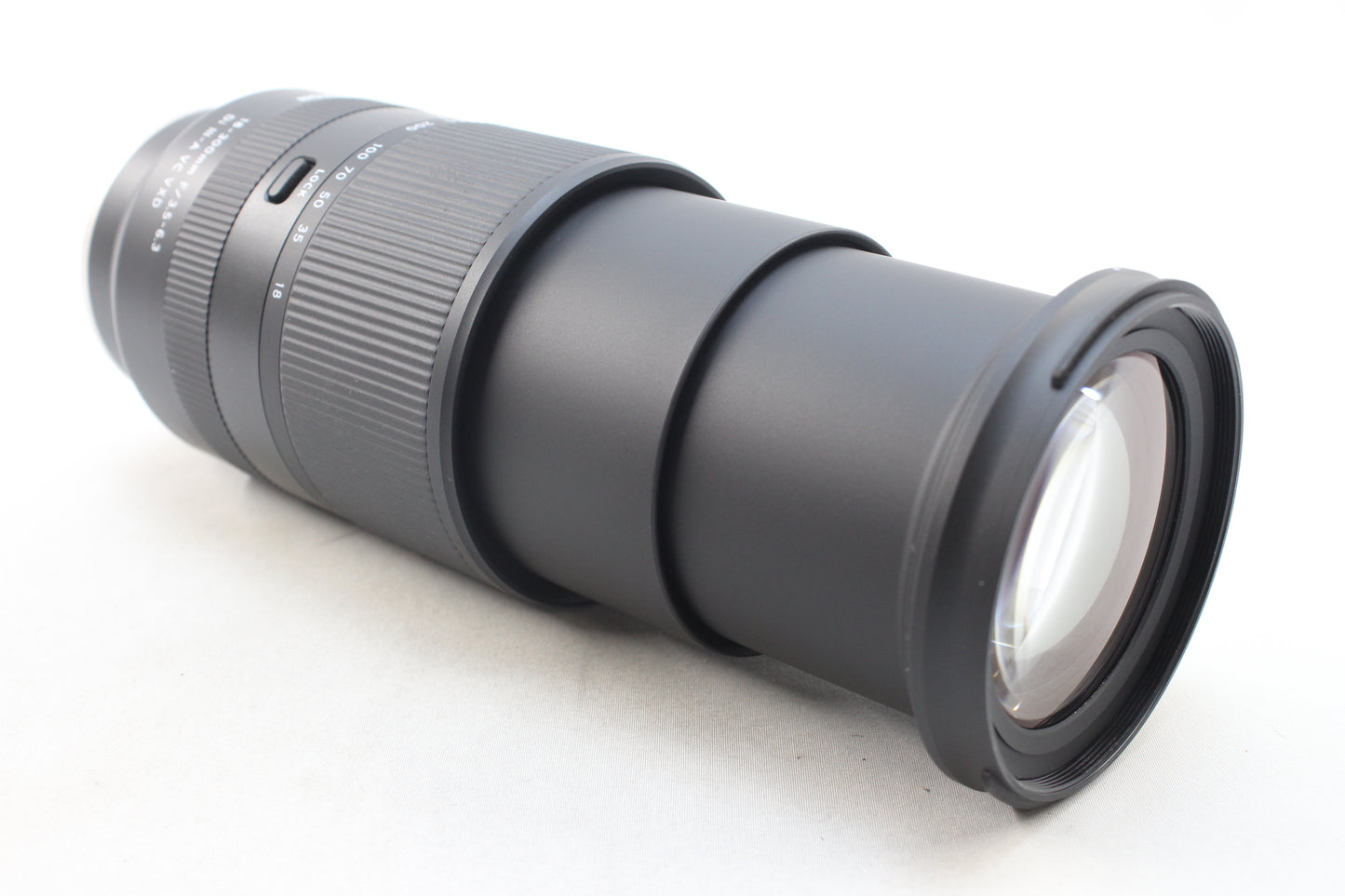 【中古(used)】タムロン 18-300mmF3.5-6.3 Di III-A VC VXD (ソニーEマウント/APS-C) Model B061