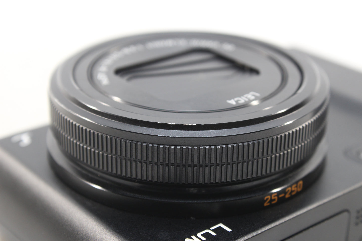 【中古(used)】パナソニック LUMIX DMC-TX1
