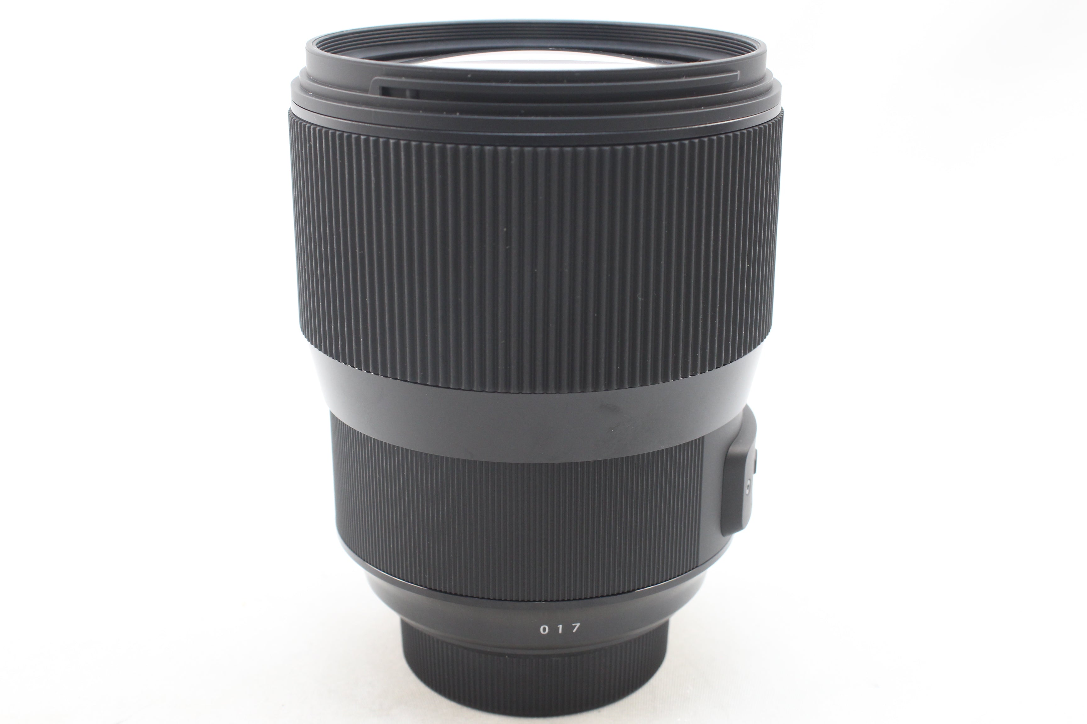中古(used)】シグマ 135mmF1.8 DG HSM | Art (ニコンFマウント