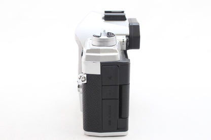 【中古(used)】オリンパス OM-D E-M5 Mark III