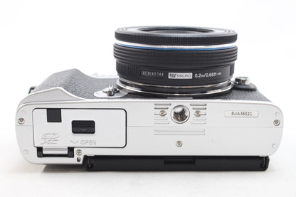 【中古(used)】オリンパス PEN E-P7 + M.ZUIKO DIGITAL ED 14-42mmF3.5-5.6 EZ