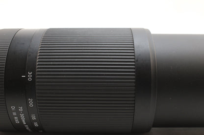 【中古】70-300mmF4.5-6.3 Di III RXD (ニコンZマウント) Model A047 (コピー)