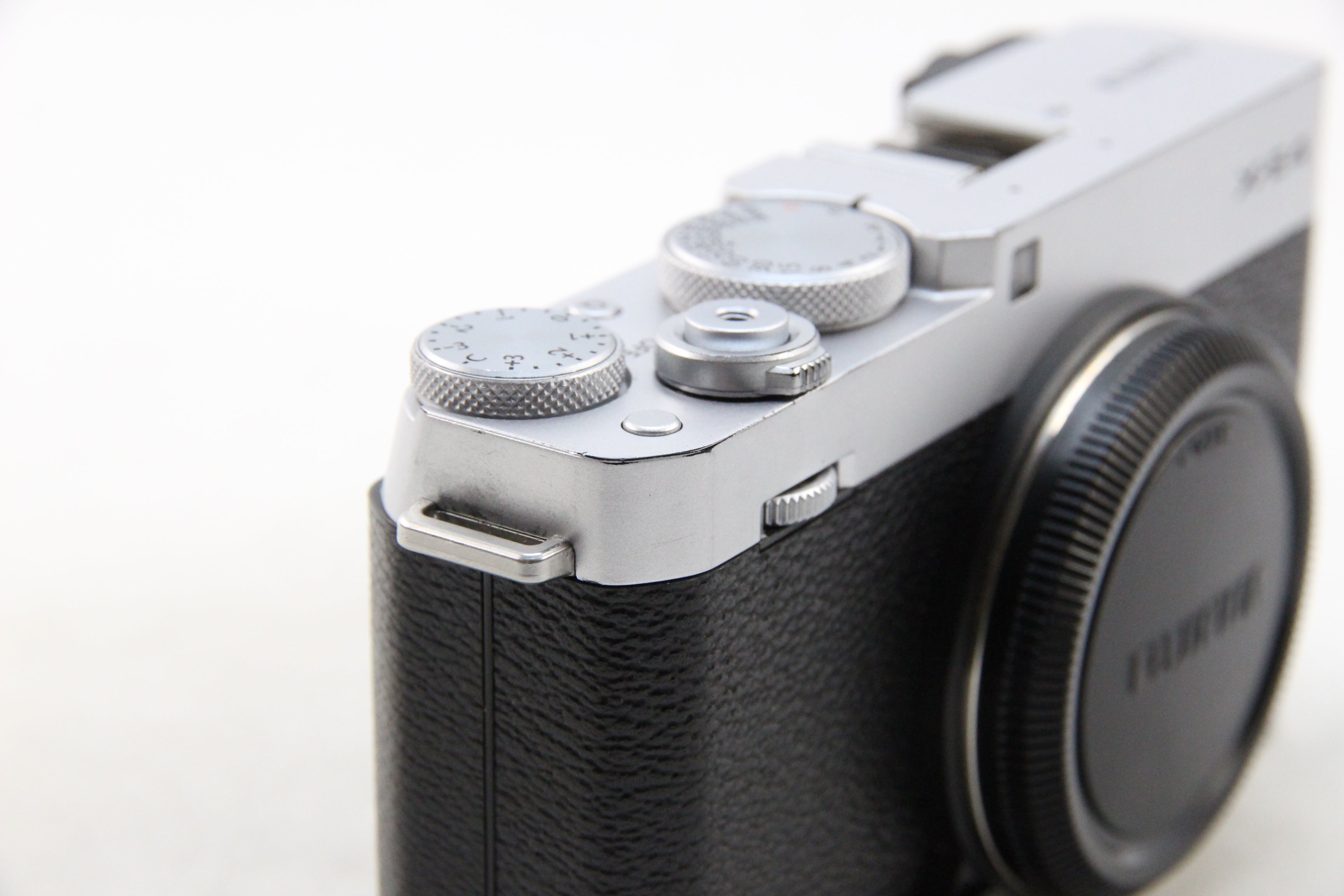 X-E4 中古品 中古(used)】FUJIFILM X-E4 – トキワカメラ