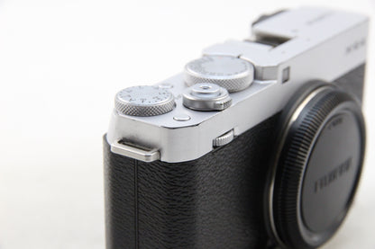 【中古(used)】FUJIFILM X-E4