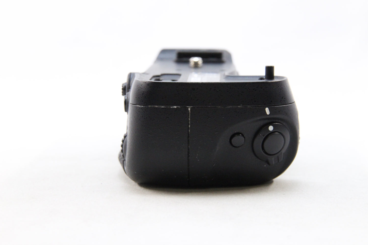 【中古(used)】Nikon MULTI POWER BATTERY PACK MB-D17