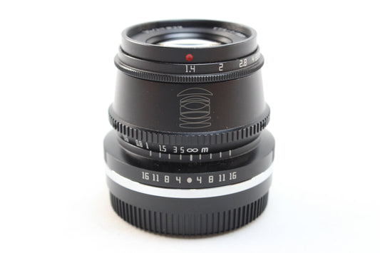 【中古】銘匠光学 TTArtisan 35mmF1.4 C (フジフィルムXマウント)