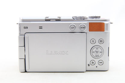 【中古(used)】 Panasonic LUMIX S9 + S 18-40mm F4.5-6.3
