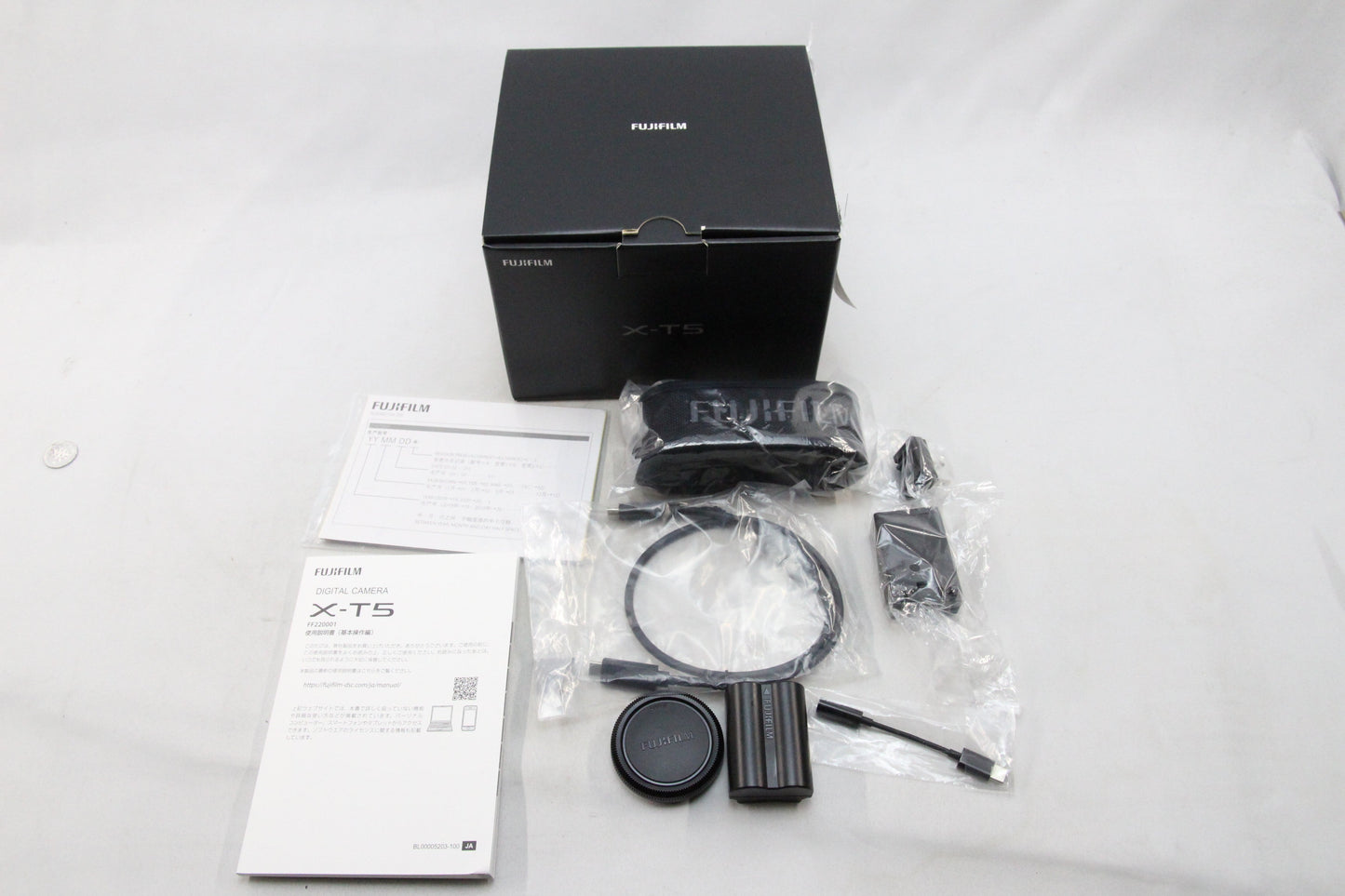 【中古(used)】フジフイルム X-T5 多言語モデル