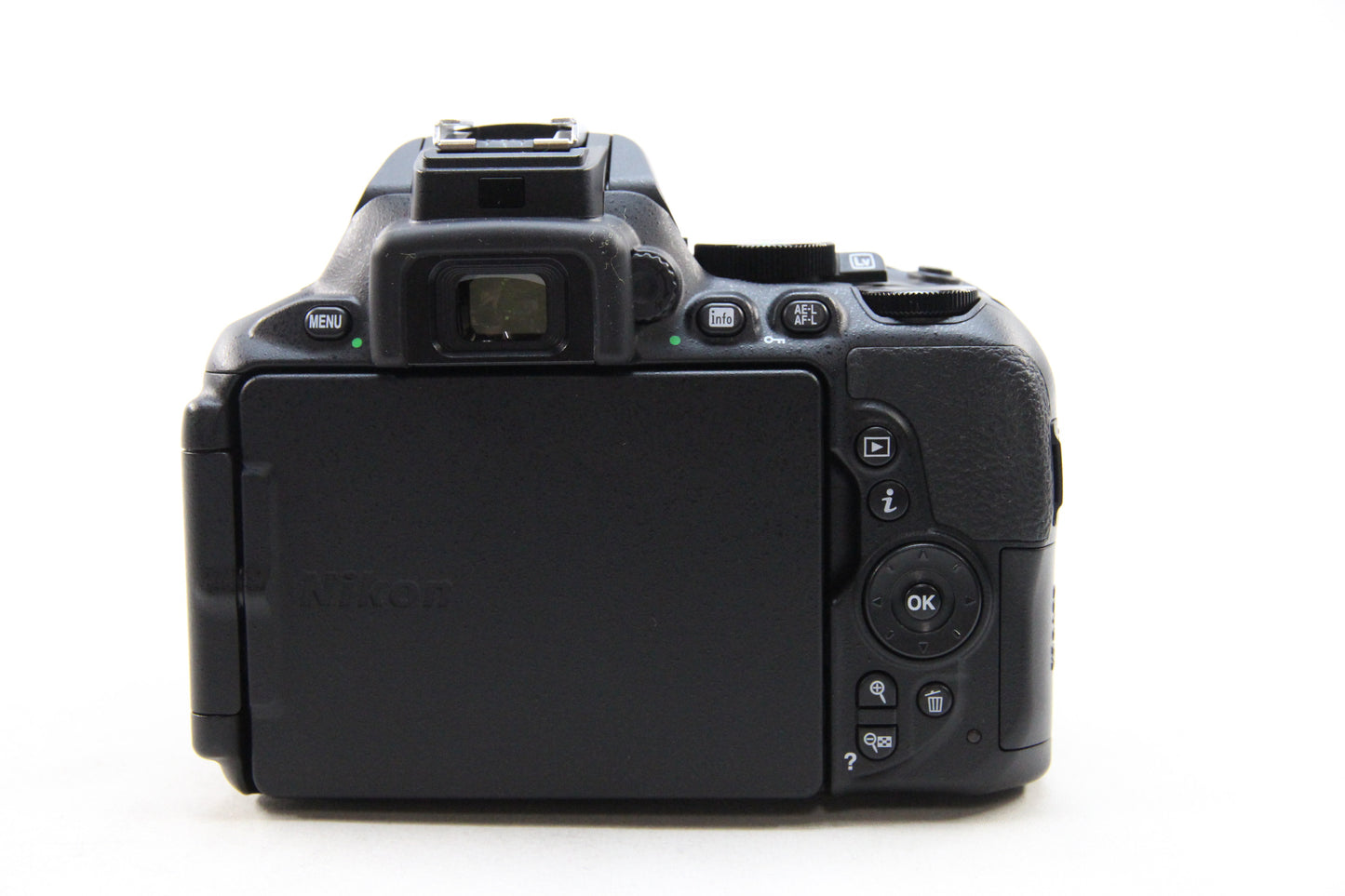 【中古(used)】Nikon D5600 + AF-P DX NIKKOR 18-55mm F3.5-5.6 G VR