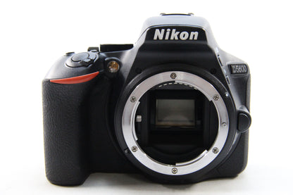 【中古(used)】Nikon D5600 + AF-P DX NIKKOR 18-55mm F3.5-5.6 G VR