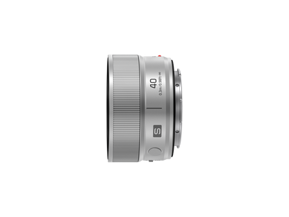 パナソニック LUMIX S 40mm F2（シルバー）