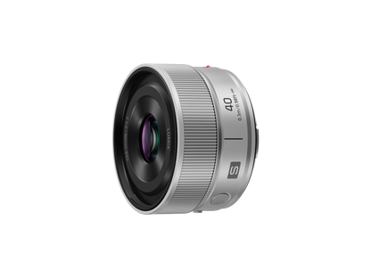 パナソニック LUMIX S 40mm F2（シルバー）
