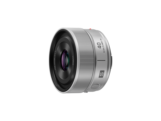 パナソニック LUMIX S 40mm F2（シルバー）