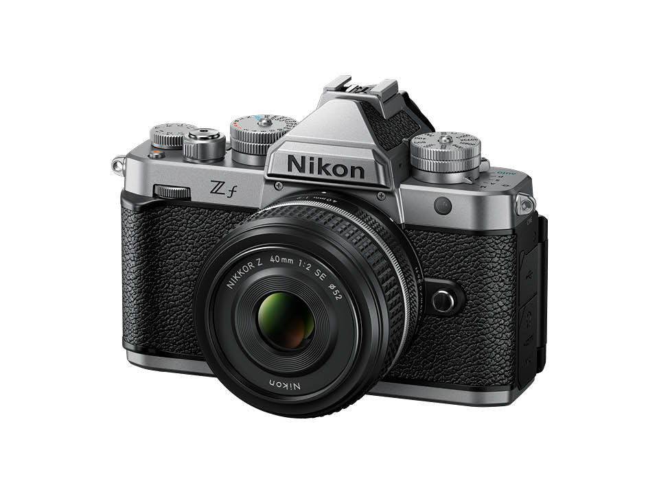 【美品】NIKON D40 シルバー　2台レンズセット 美品】NIKON D40 シルバー 2台レンズセット ニコン Z f 40mm f/2(SE)