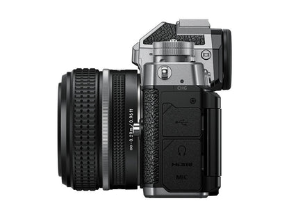 ニコン Zf 40mm f/2（SE）レンズキット (シルバー)